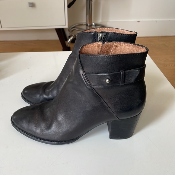 Madewell Kelci Heeled Ankle Bootie - Picture 4 of 4